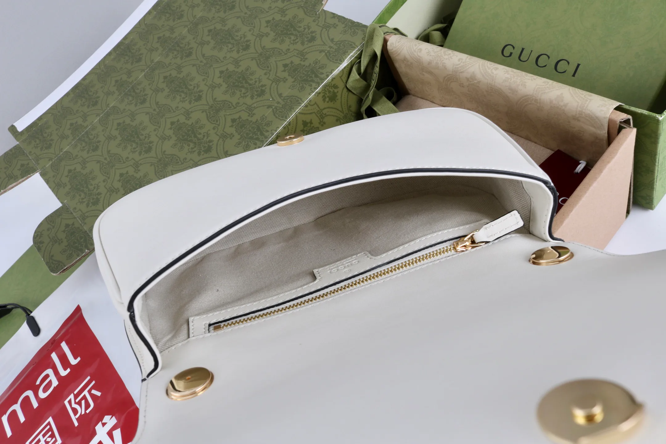 Women's Classic Handbags GUCCI 18065518