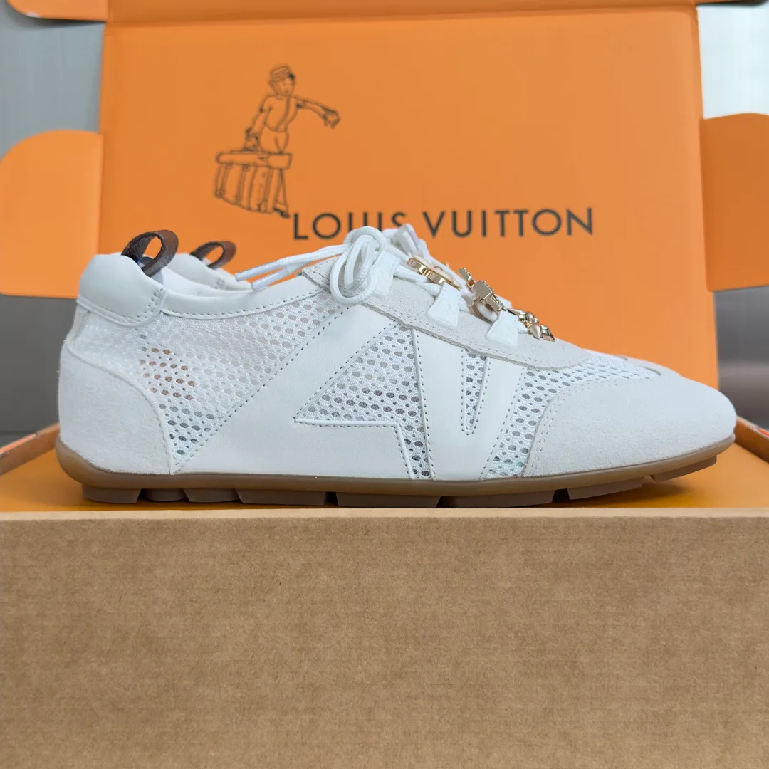 Women's Sneakers LOUIS VUITTON 17950620