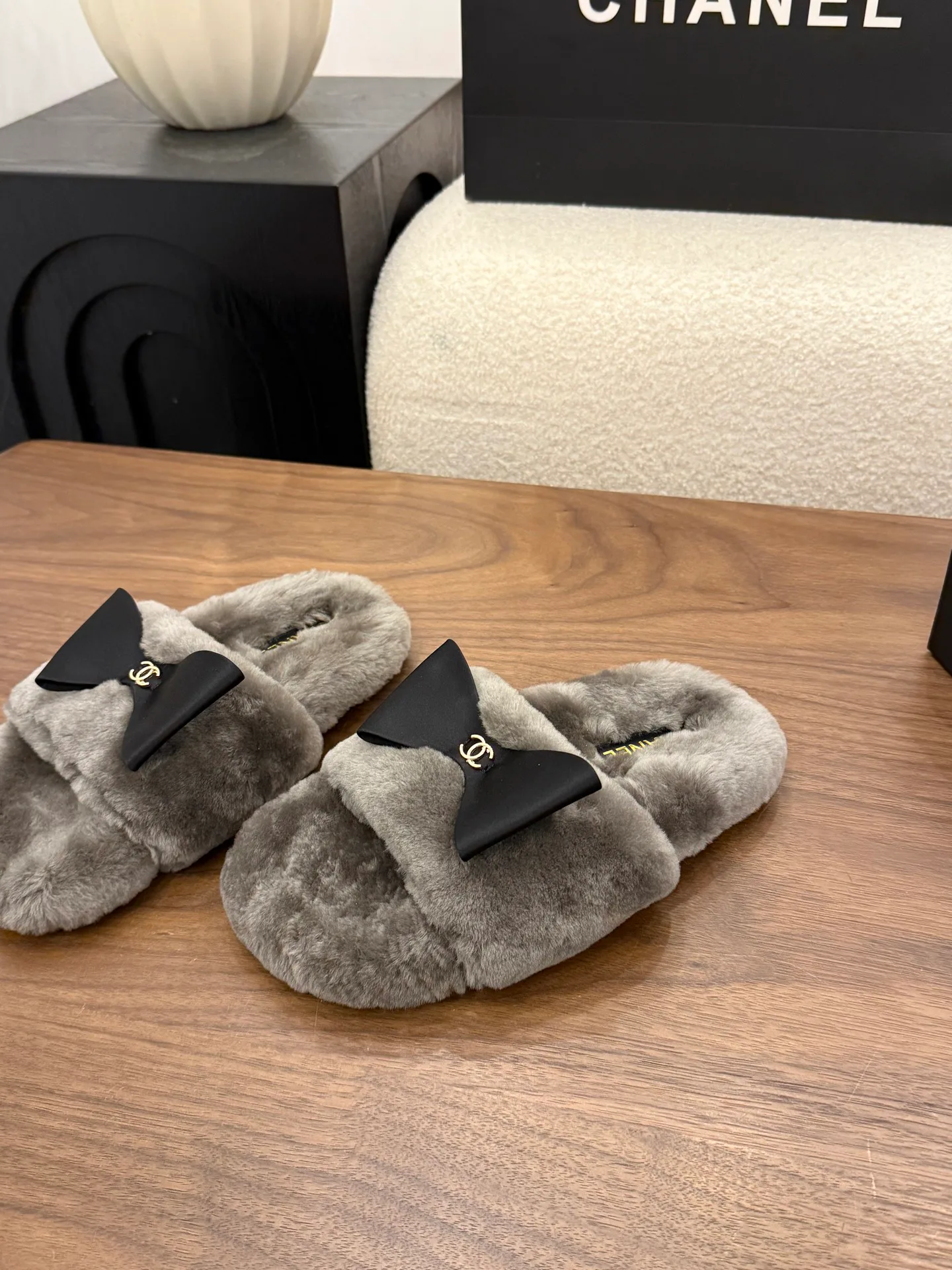 Women's Slippers CHANEL 18323500