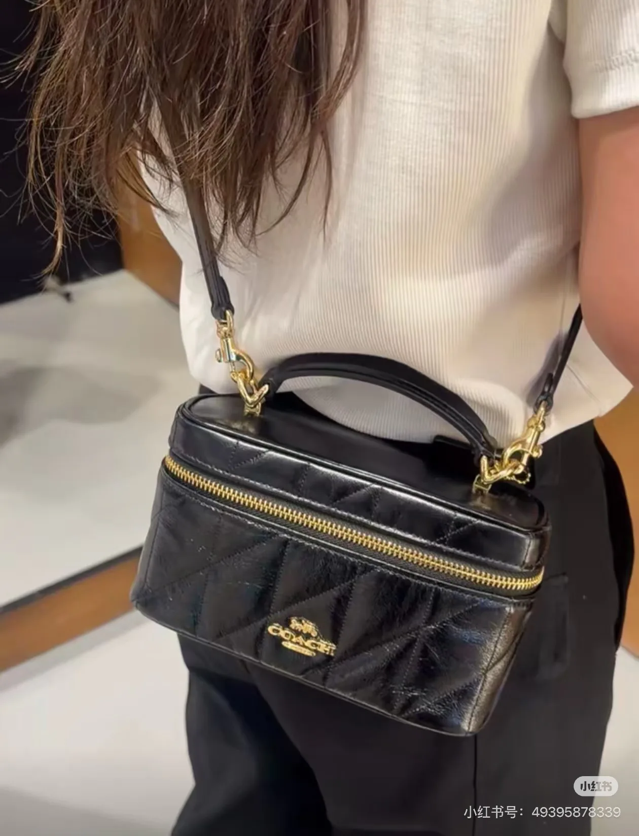 Women's Classic Handbags COACH 17961053
