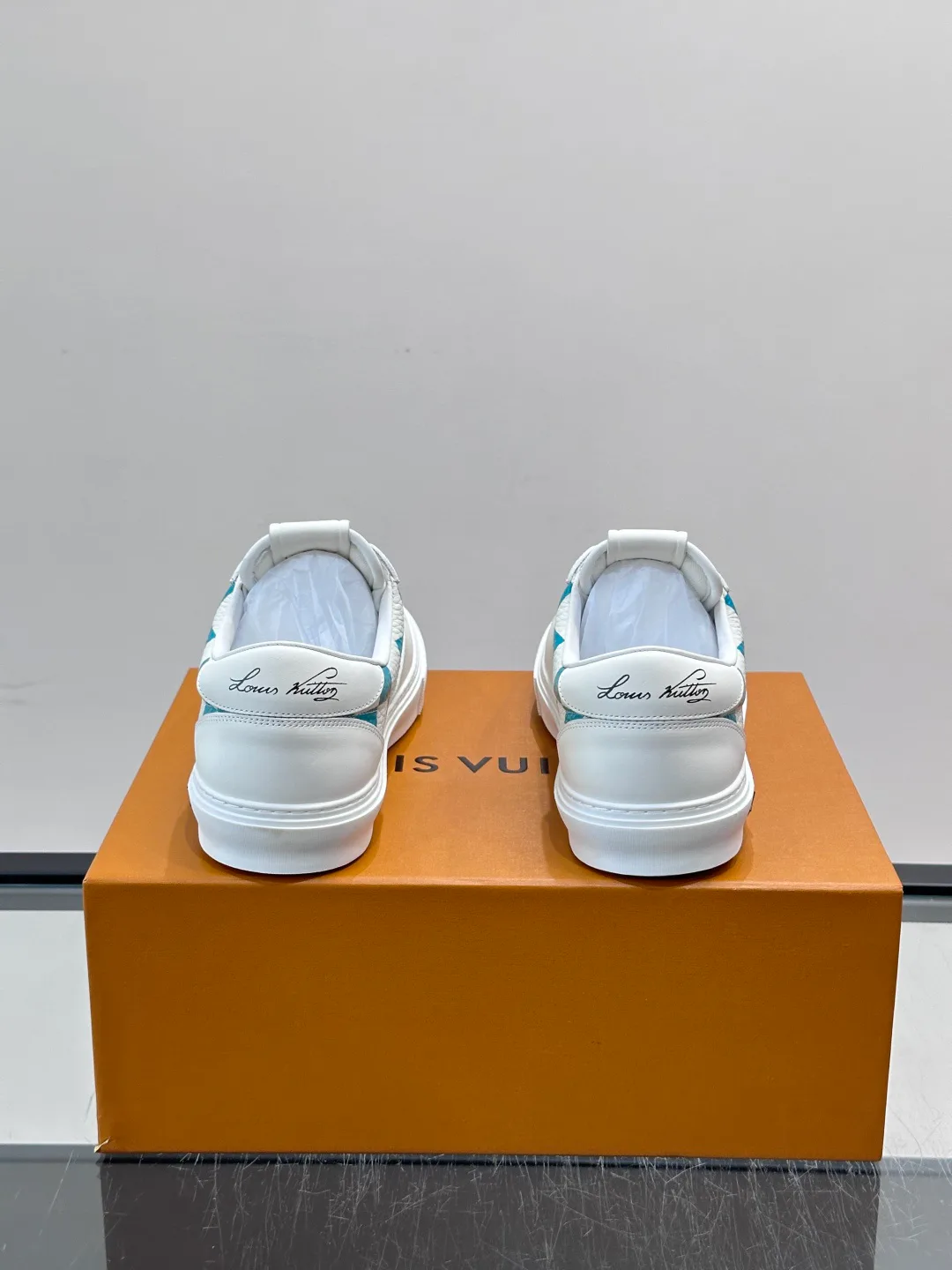 Men's Sneakers LOUIS VUITTON 17817672