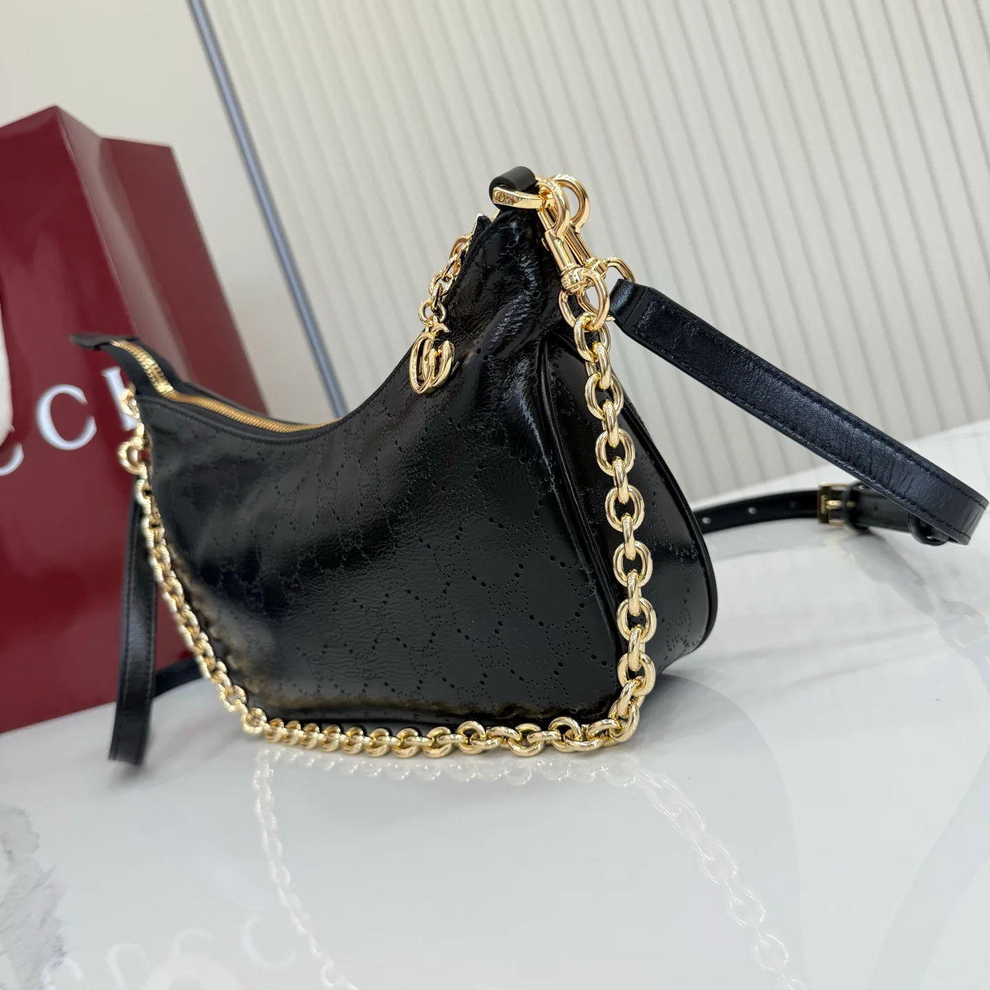 Women's Classic Handbags GUCCI 17872505