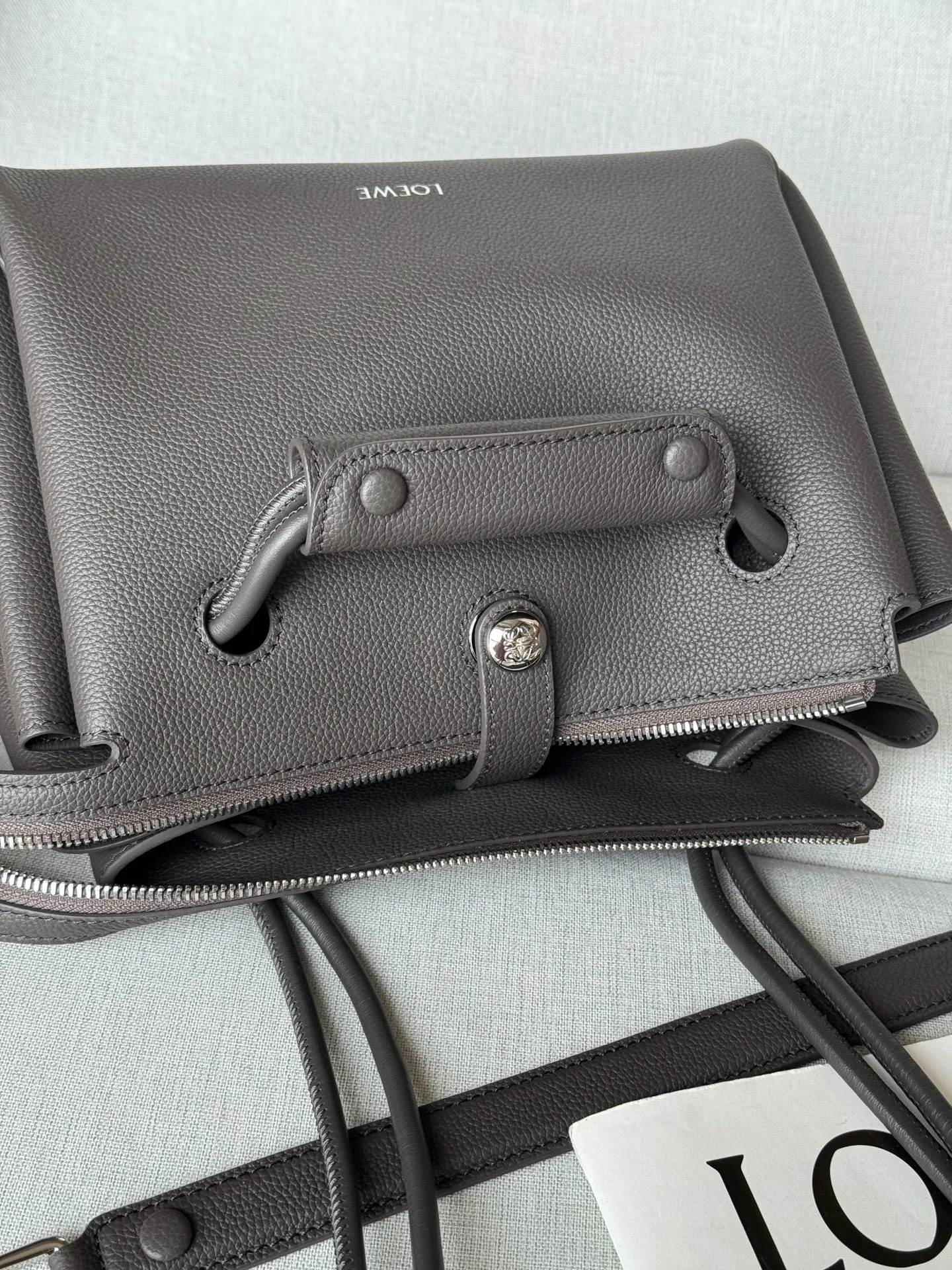 Women's Classic Handbags LOEWE 17551244