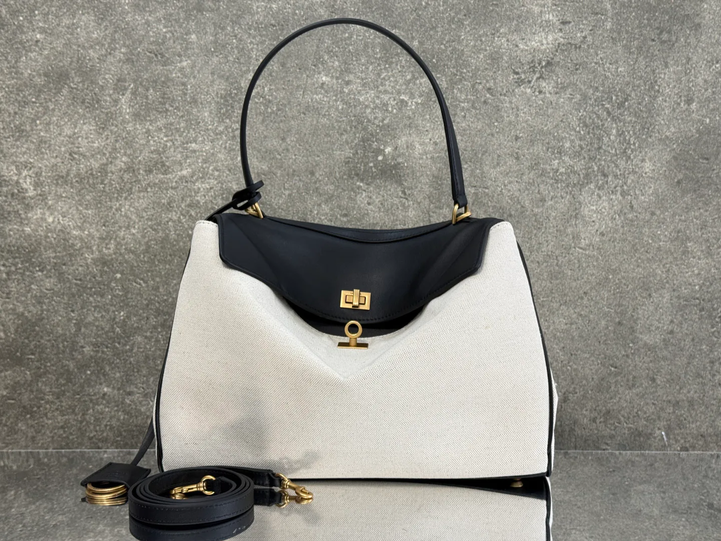 Классические Сумки Женские Balenciaga 18608571
