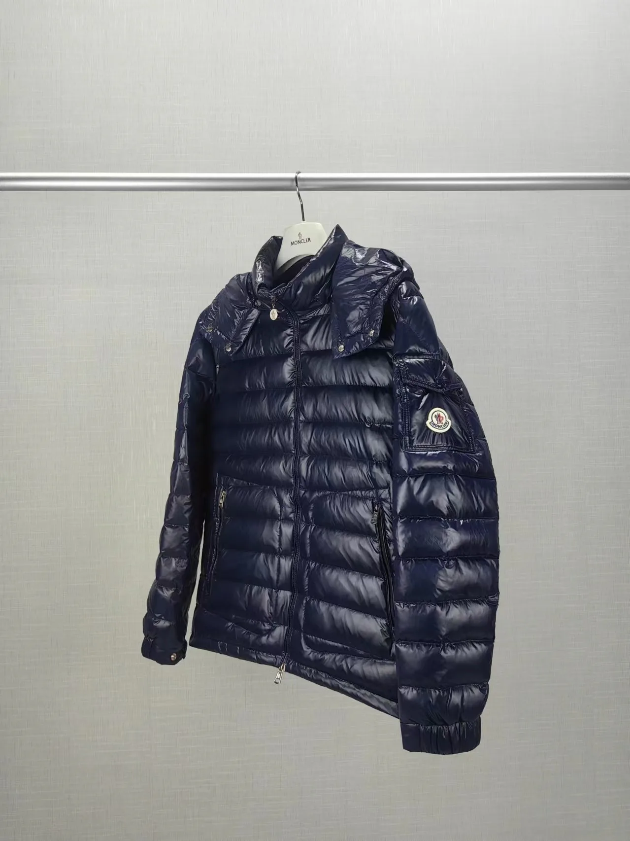 Women's Jackets And Down Jackets MONCLER 18098785