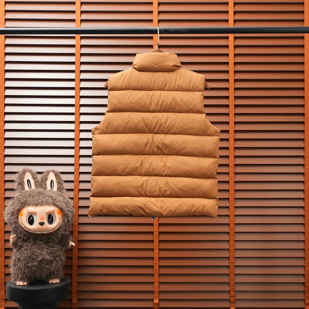 Women's Vests MONCLER 18455951
