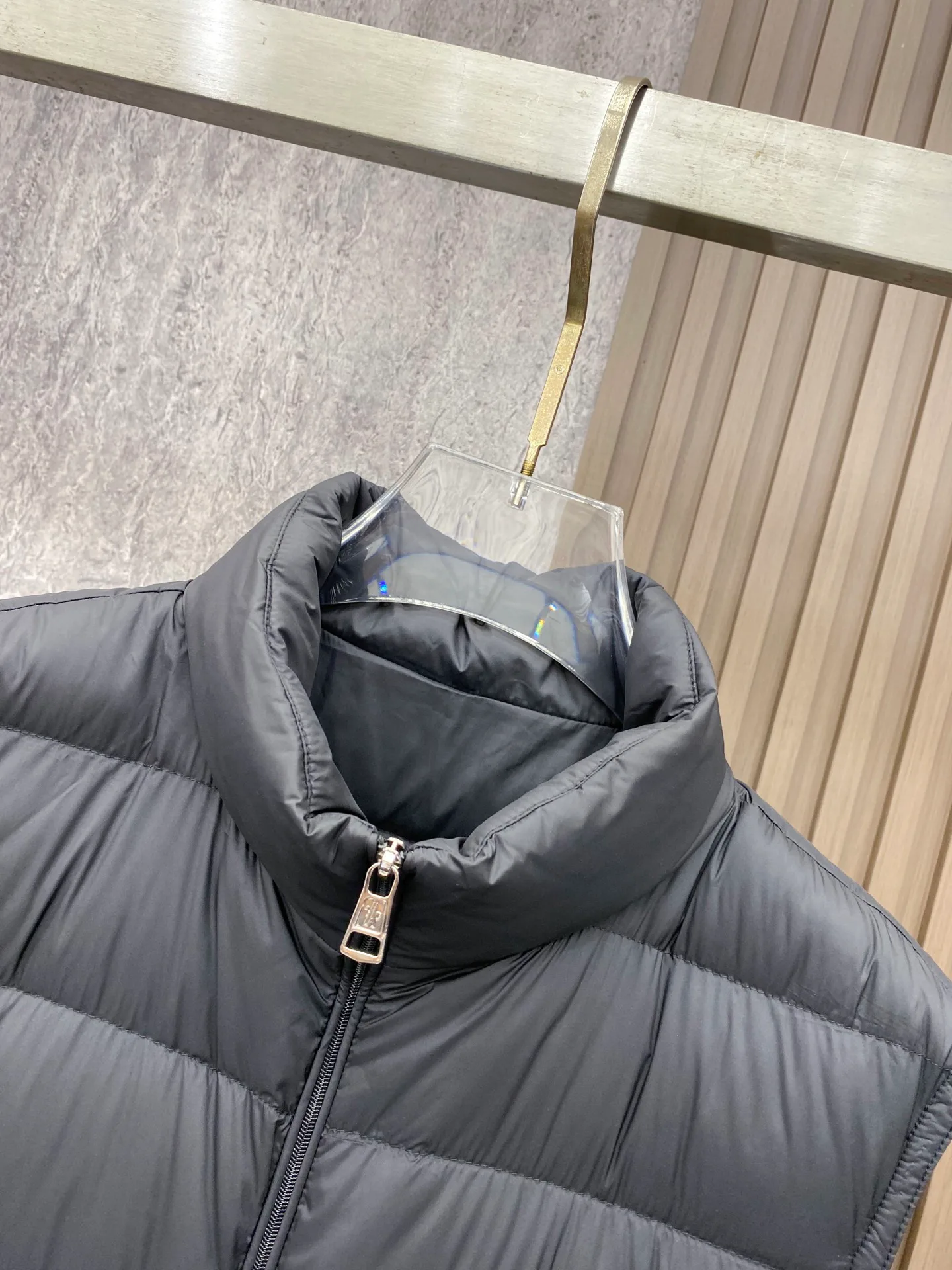Жилеты Мужские Moncler 18596392