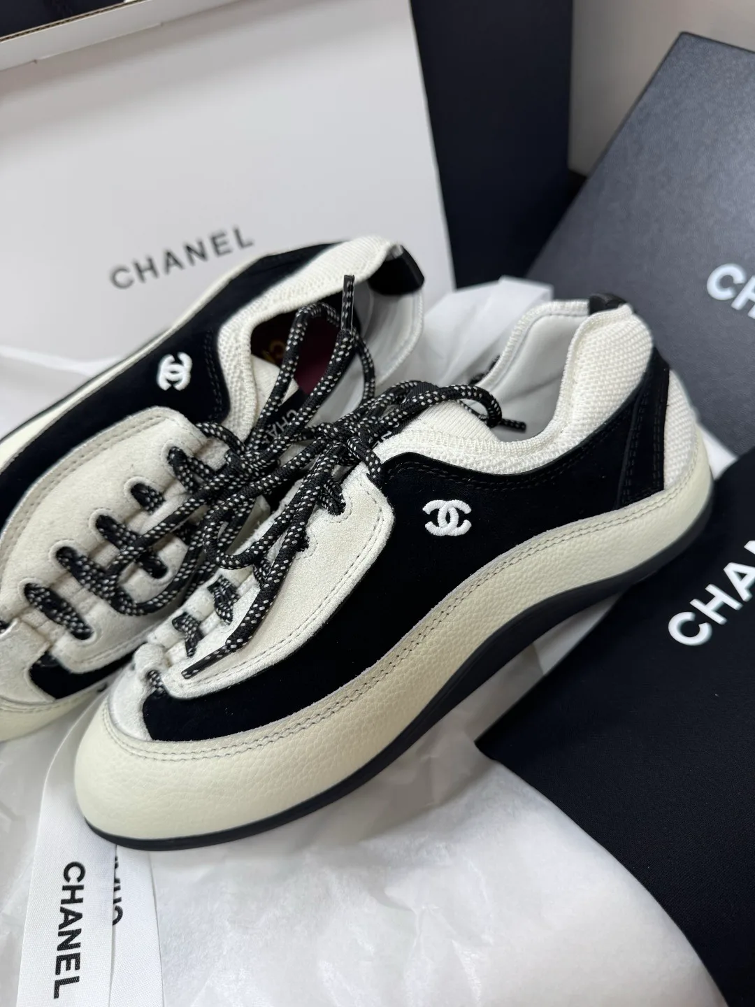Women's Sneakers CHANEL 17358825