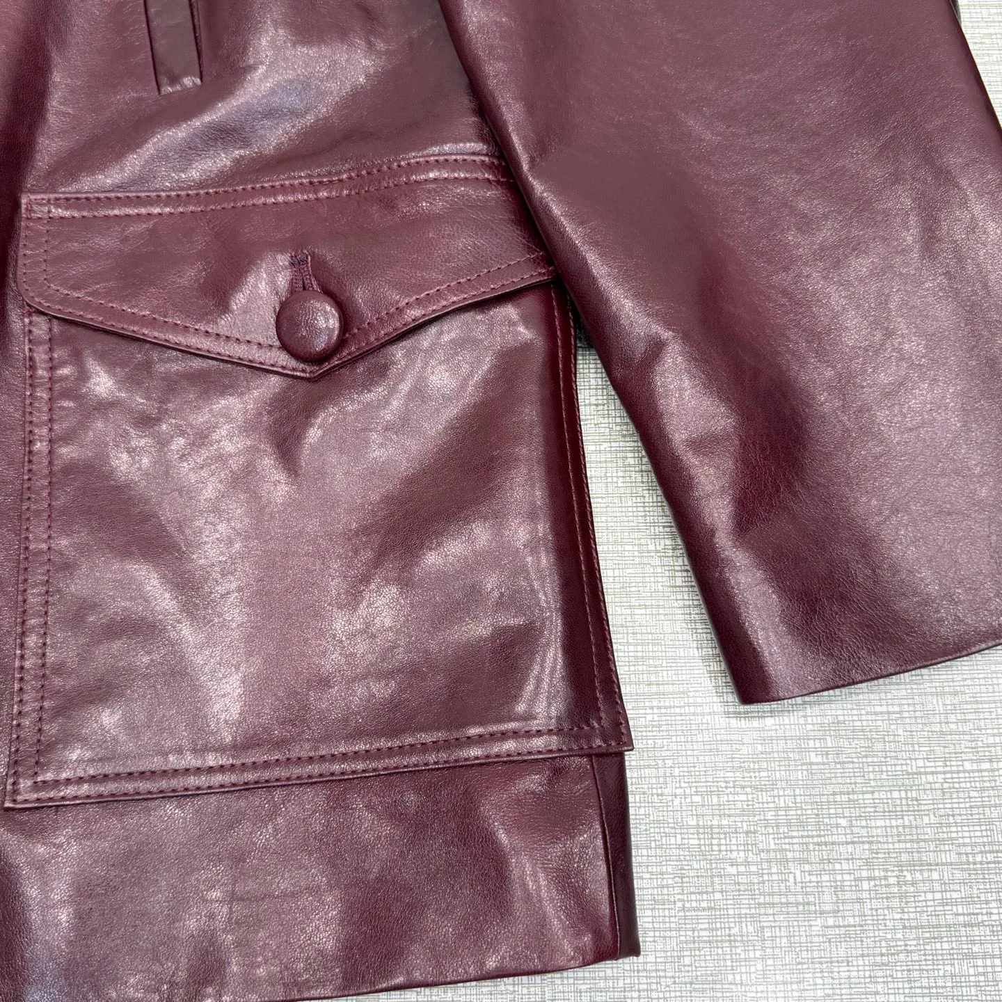 Women's Leather Jackets And Sheepskin Coats PRADA 18090503