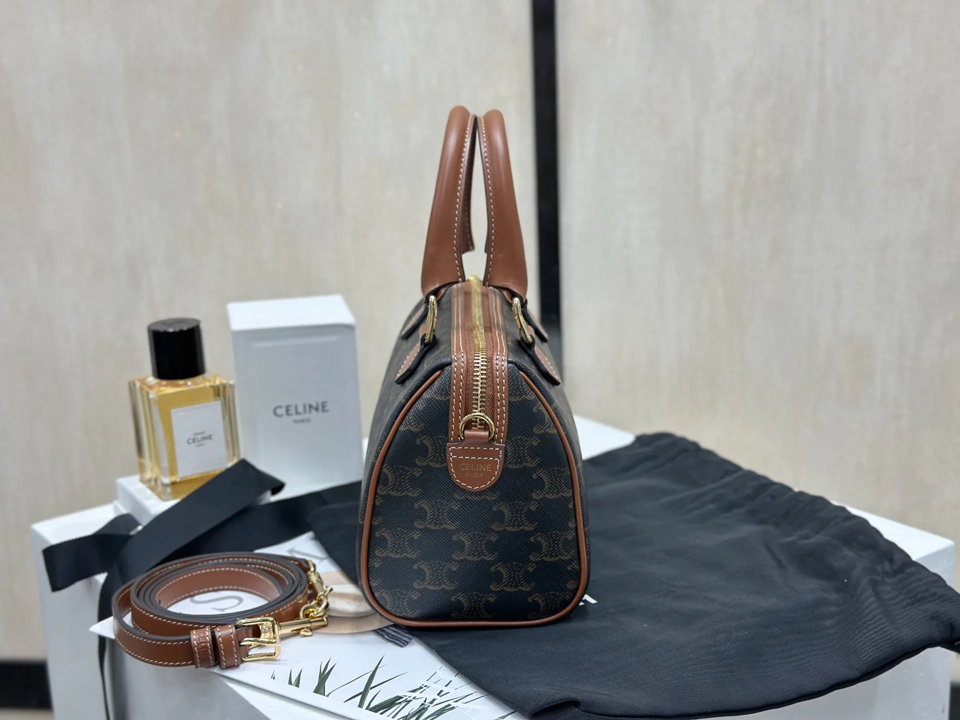Women's Classic Handbags CELINE 17802983
