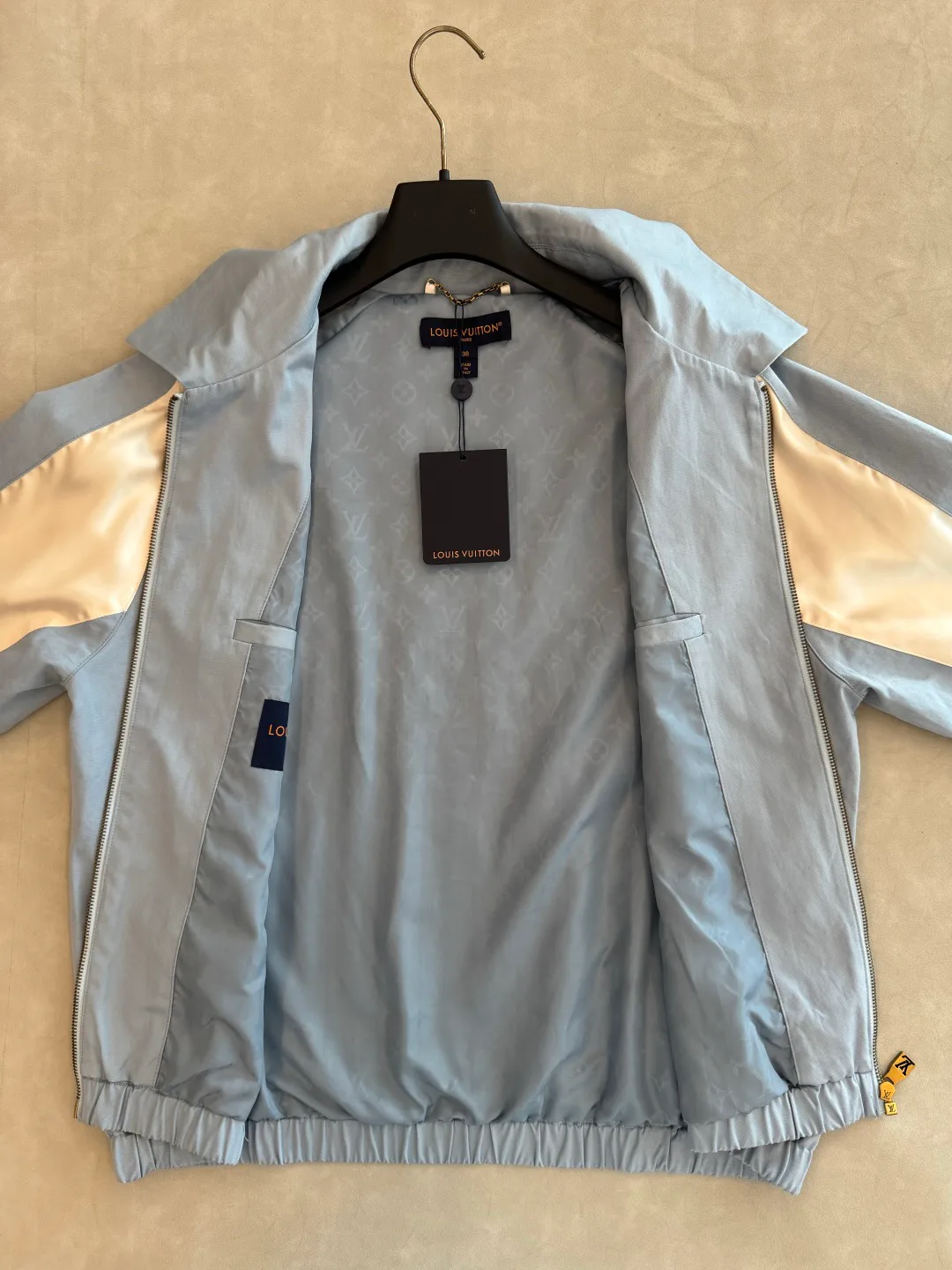 Women's Jackets And Down Jackets LOUIS VUITTON 17463248