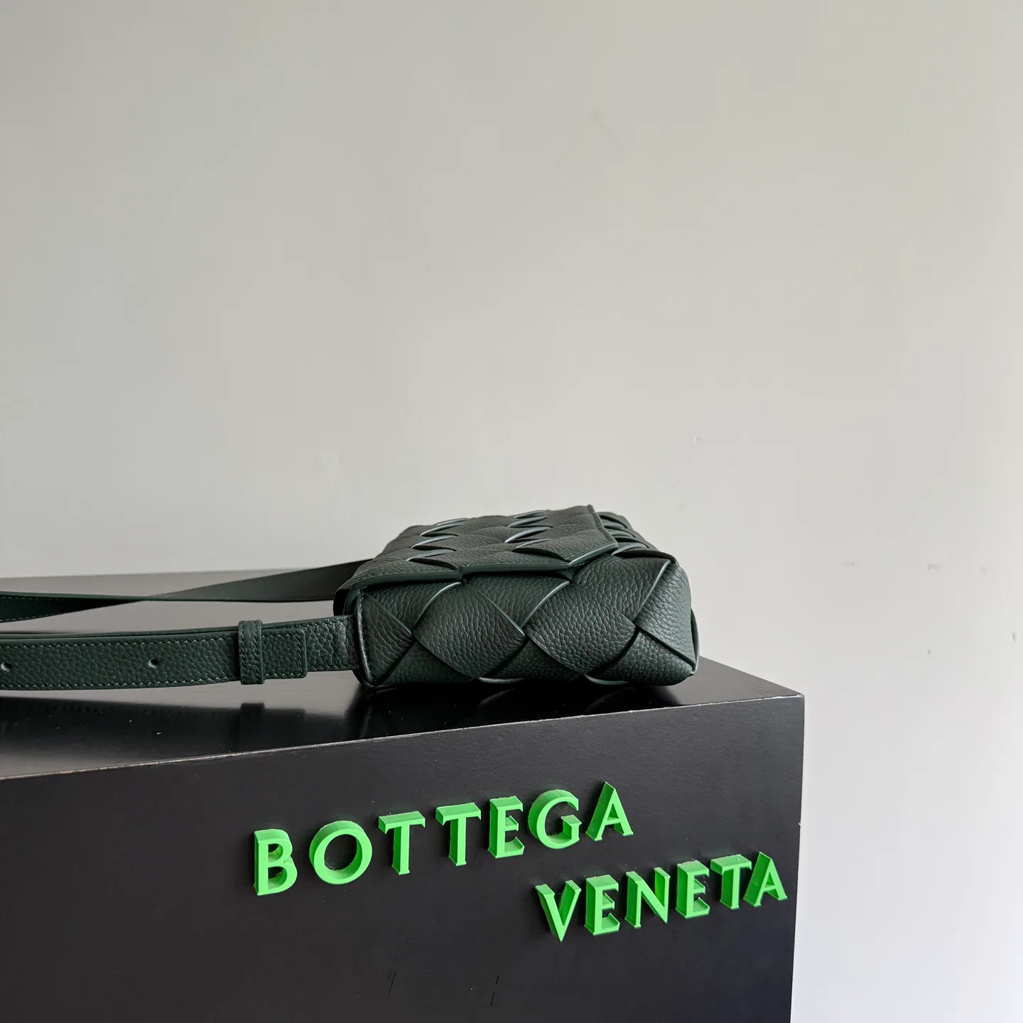 Women's Shoulder Bags BOTTEGA VENETA 18321495