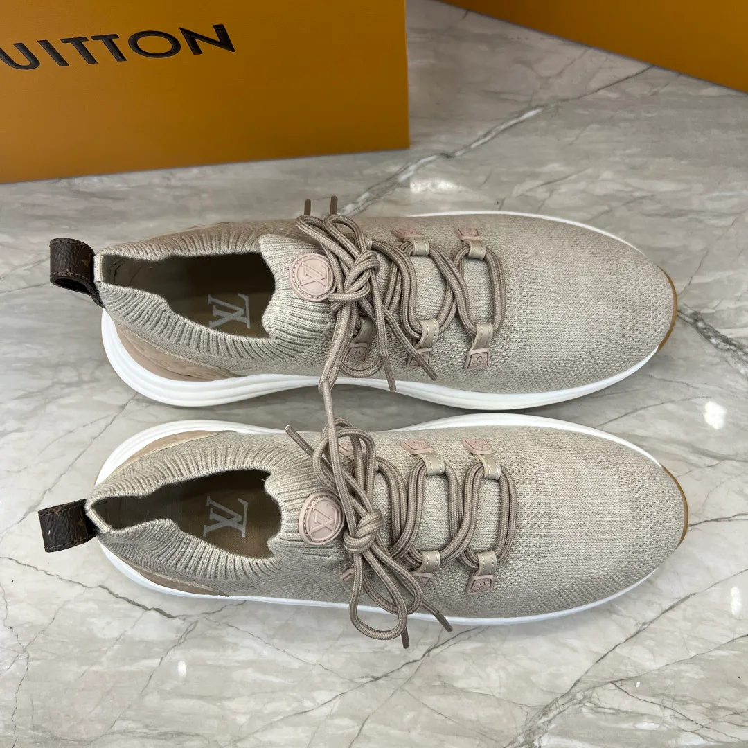 Men's Sneakers LOUIS VUITTON 18227058
