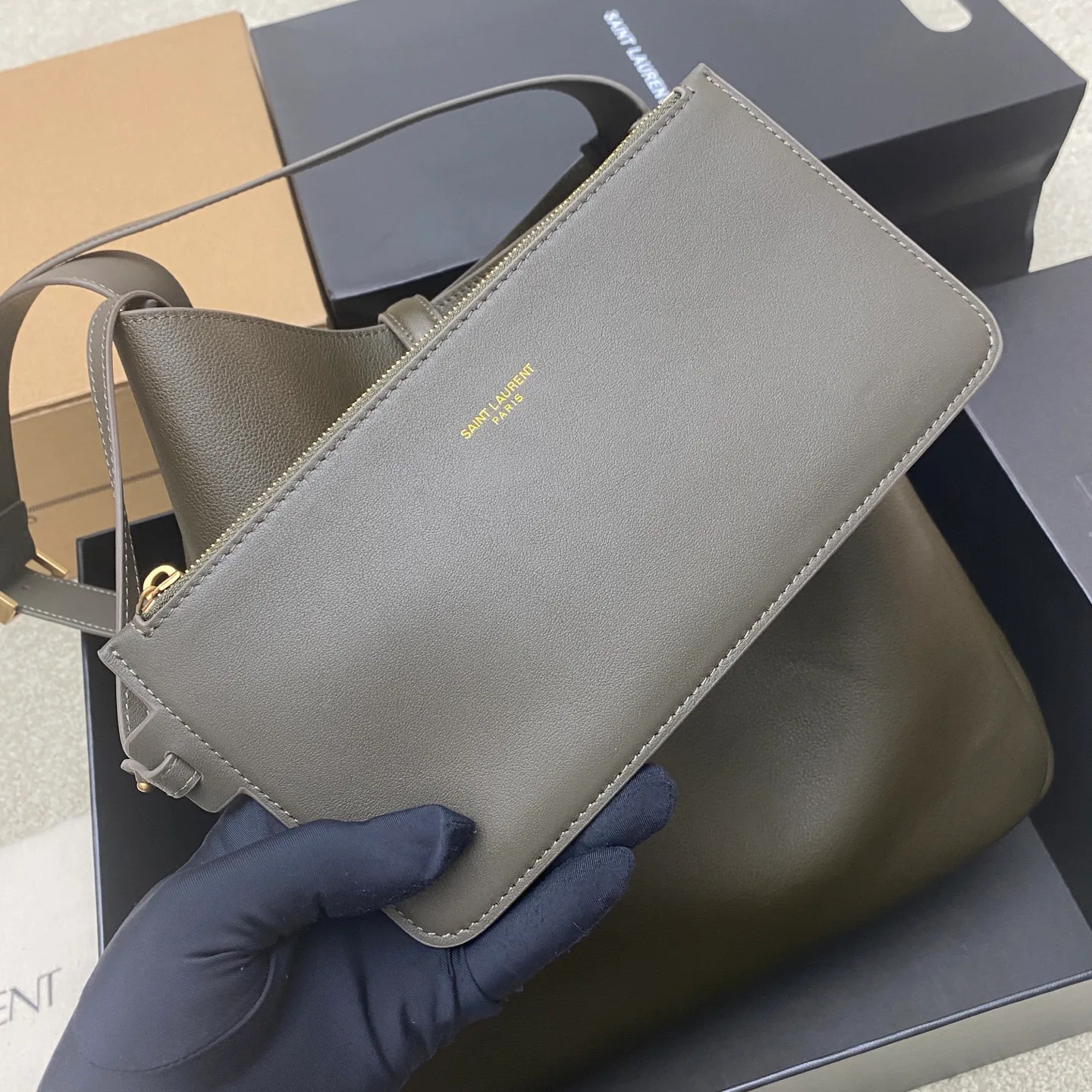 Women's Classic Handbags SAINT LAURENT 17506949