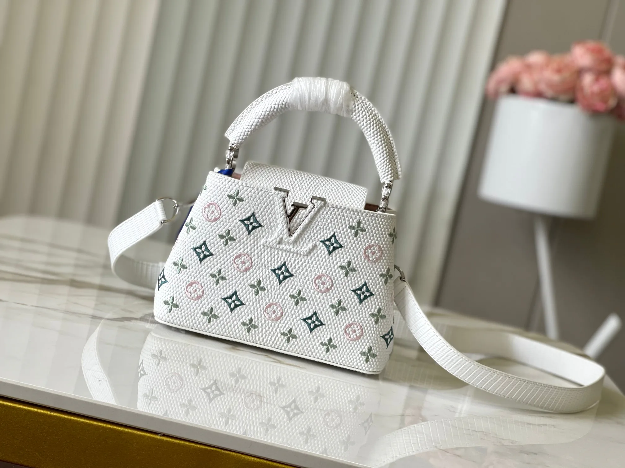 Классические Сумки Женские Louis Vuitton 18644337