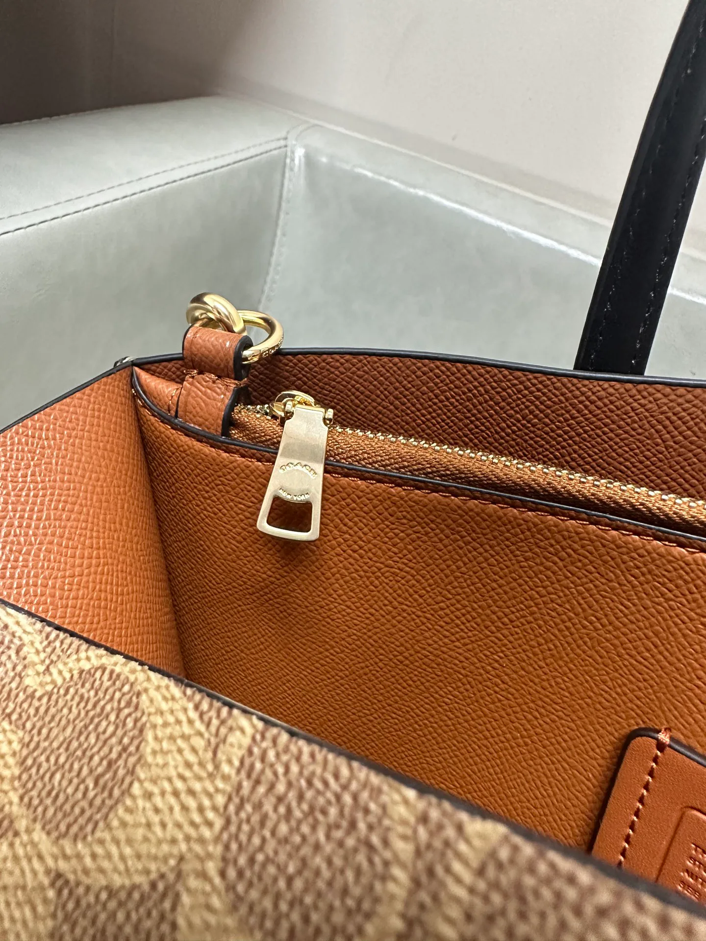 Women's Classic Handbags COACH 17961066