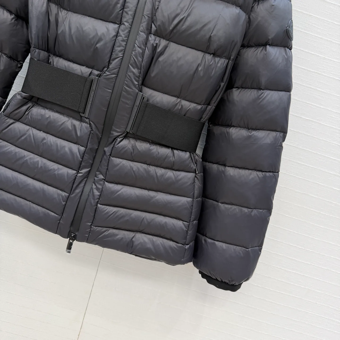 Women's Jackets And Down Jackets MONCLER 18277313