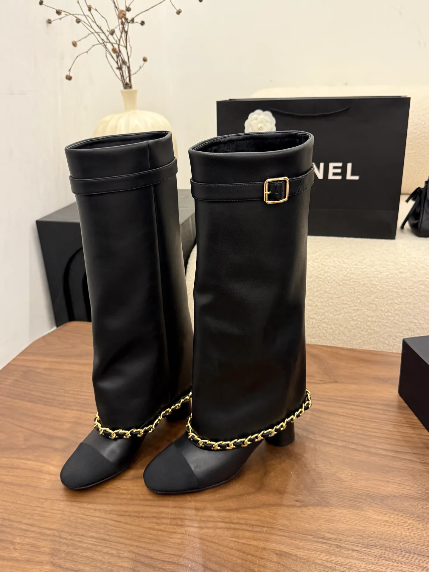 Women's Boots CHANEL 18223556