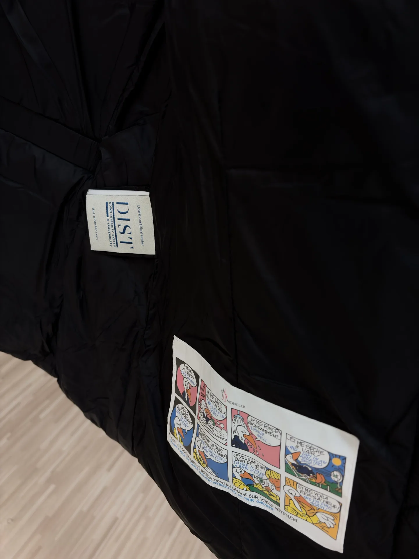 Women's Jackets And Down Jackets MONCLER 18007155