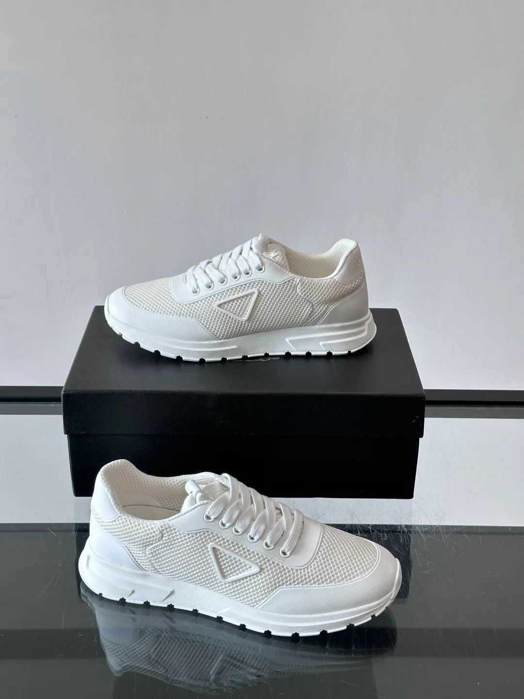 Men's Sneakers PRADA 17646150