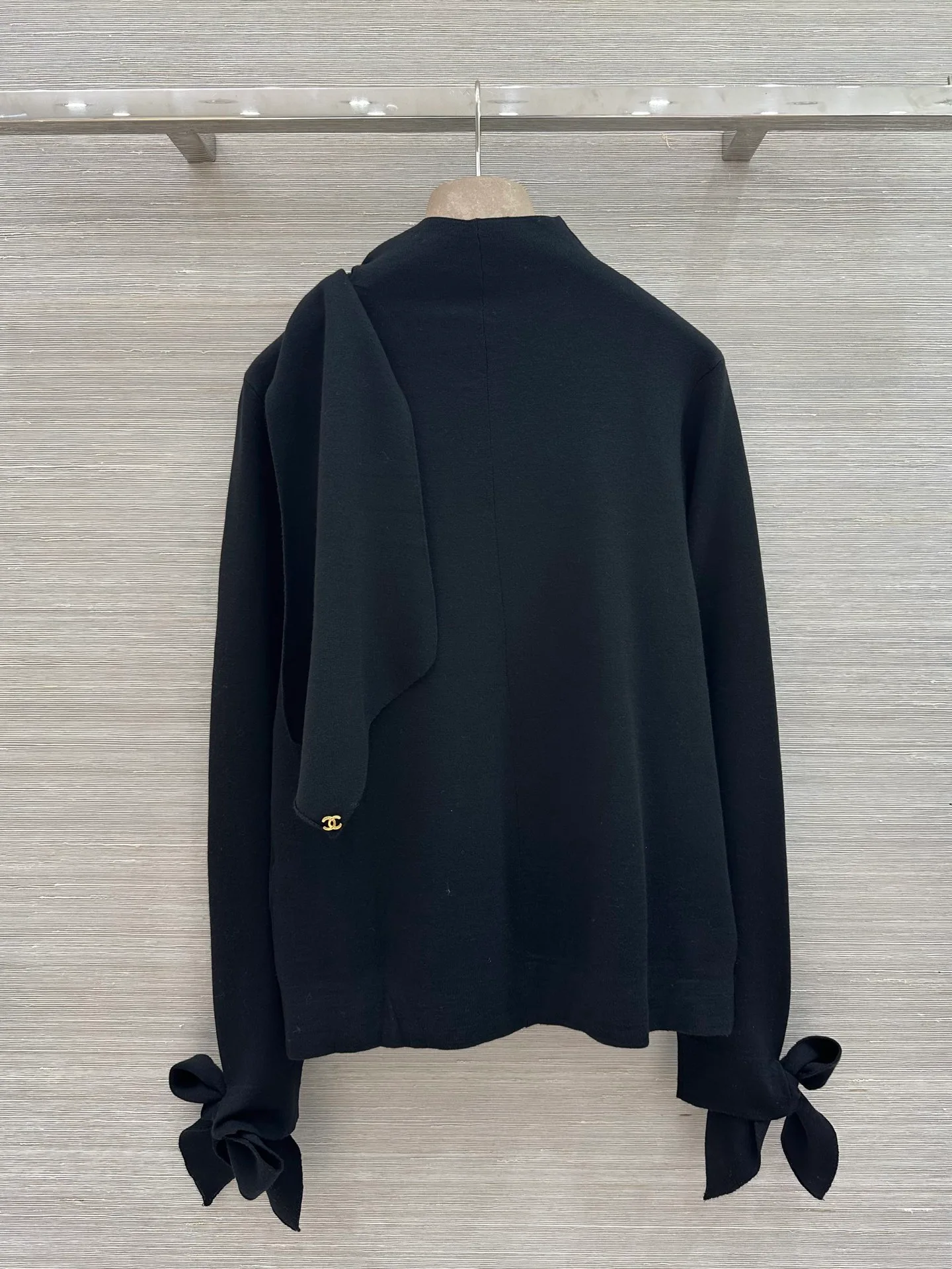 Women's Jumpers And Sweaters CHANEL 18250013
