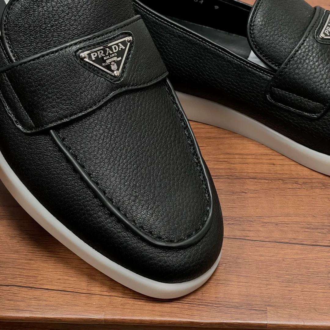 Men's Loafers And Dress Shoes PRADA 17971385