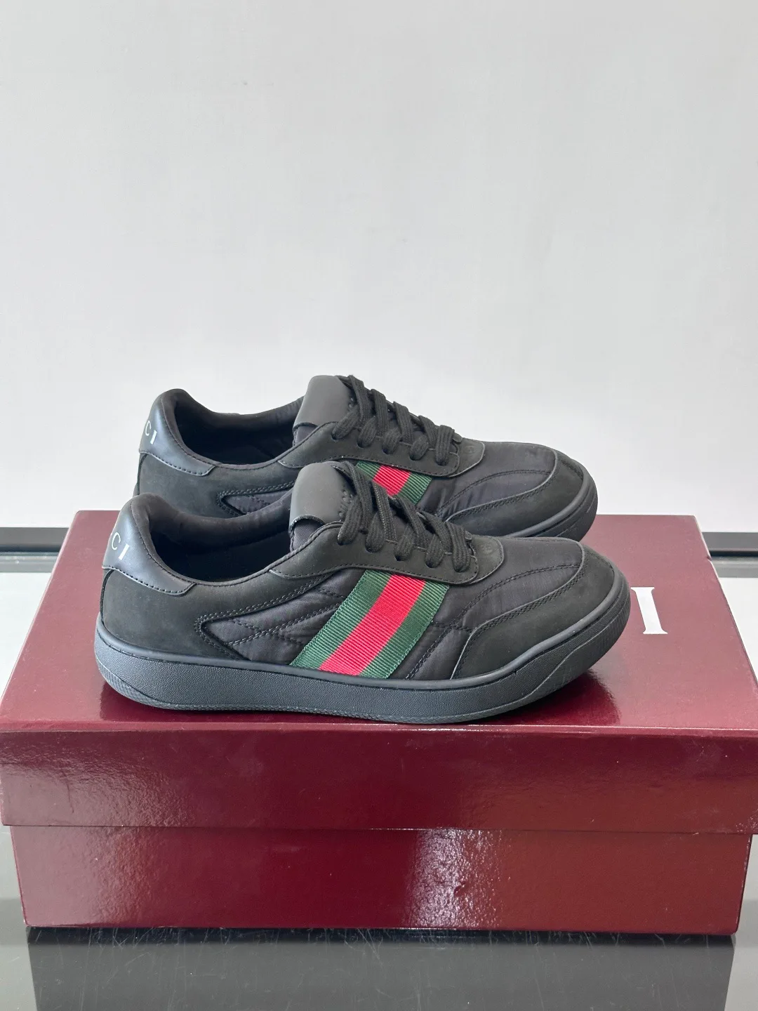 Women's Sneakers GUCCI 18102027