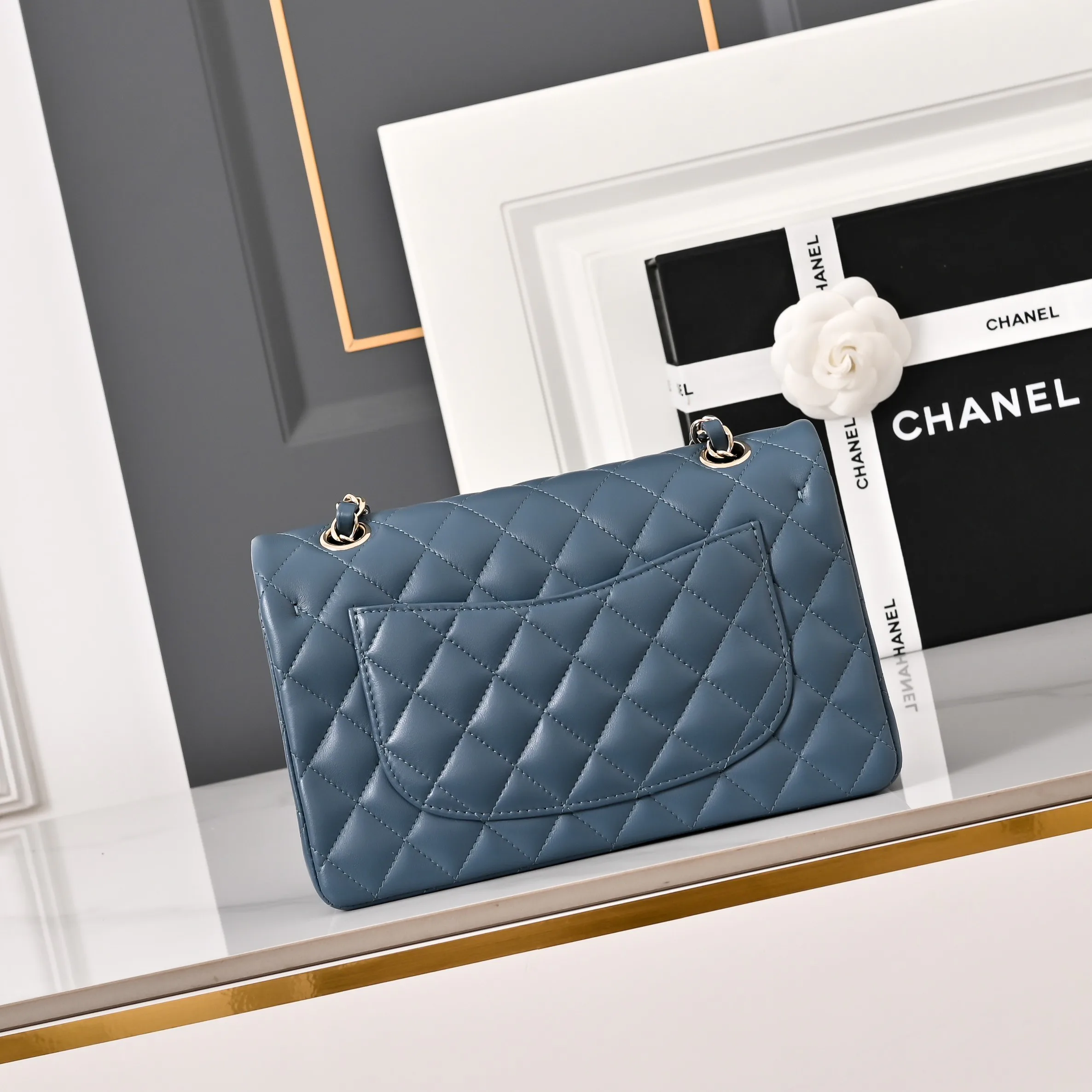 Women's Classic Handbags CHANEL 18307545
