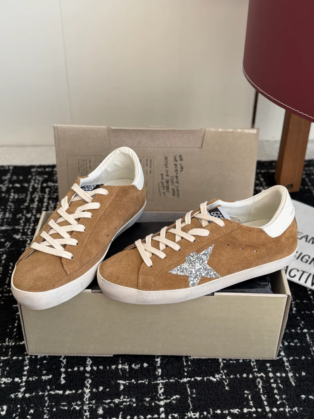 Women's Sneakers GOLDEN GOOSE 18138834