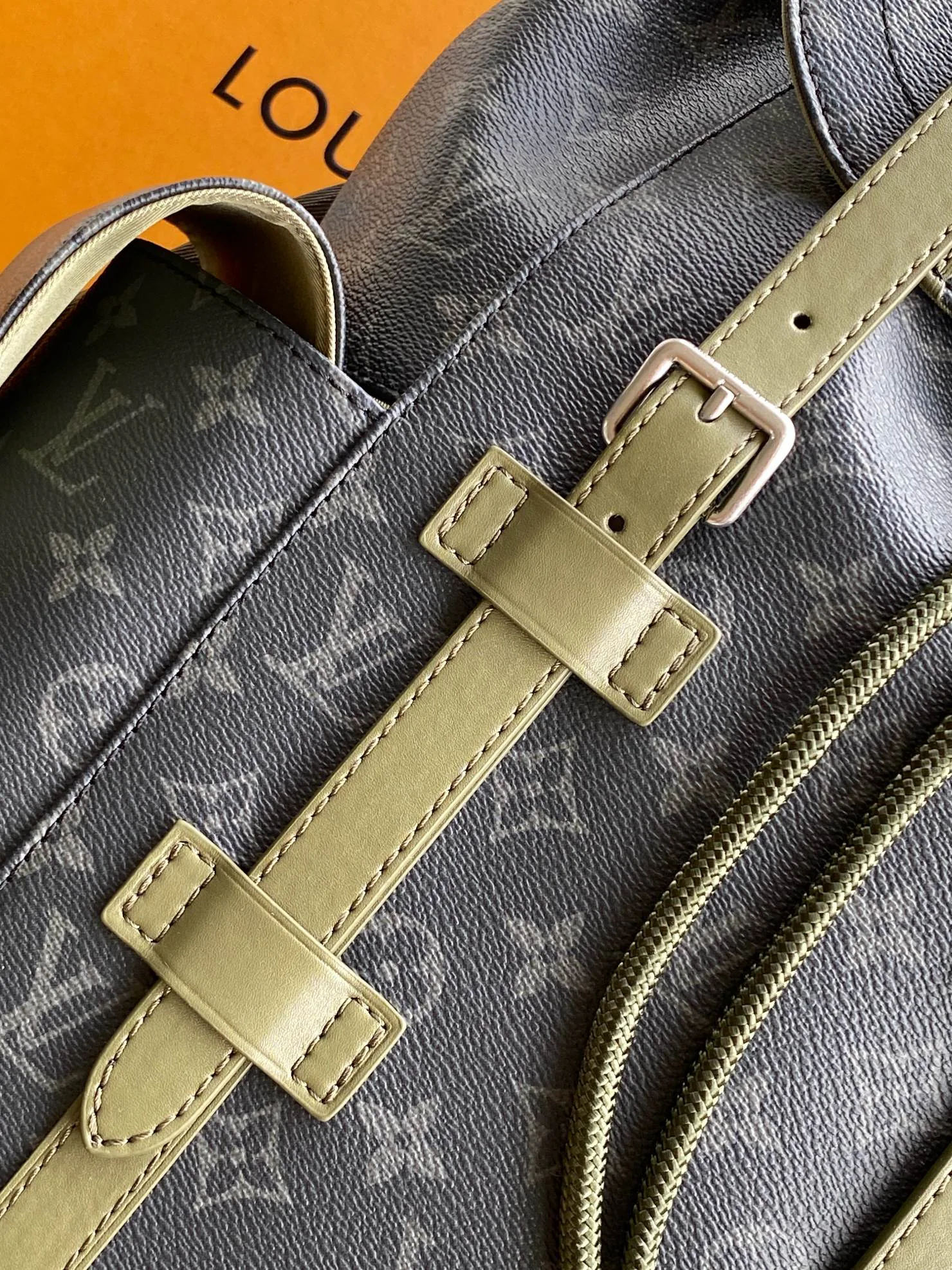 Women's Backpacks LOUIS VUITTON 17483338