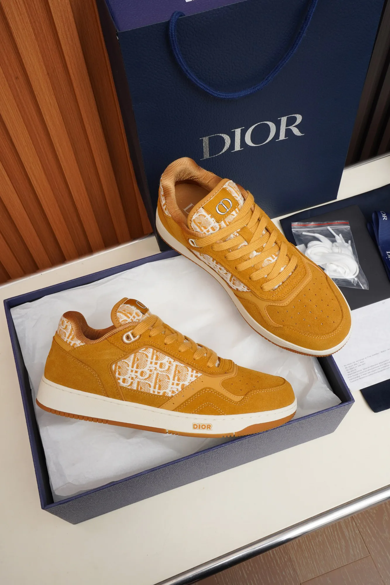 Women's Sneakers CHRISTIAN DIOR 17088367