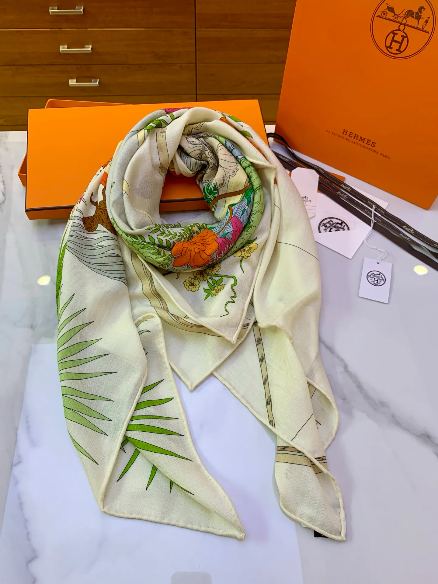 Silk Scarves HERMES 18040233