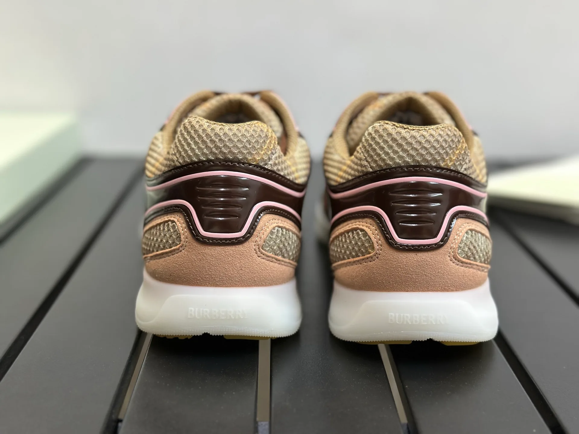 Men's Sneakers BURBERRY 17420352