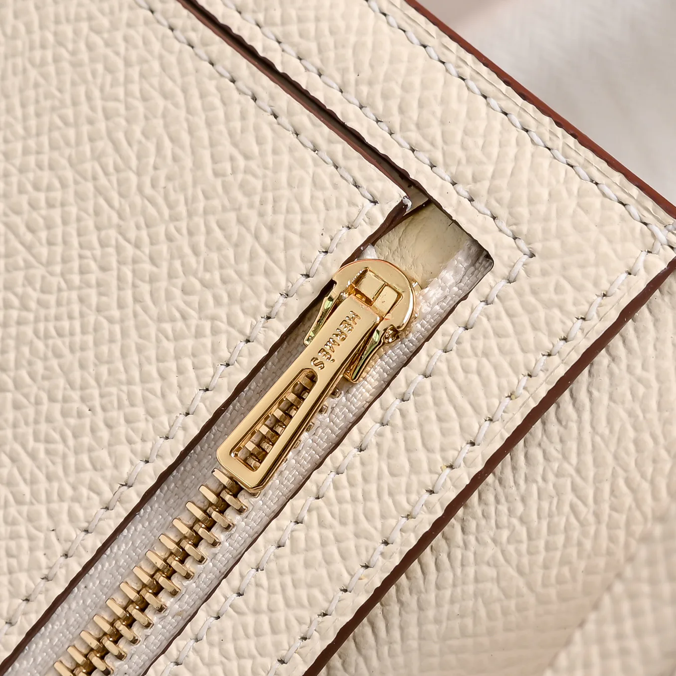 Women's Clutches HERMES 18077391