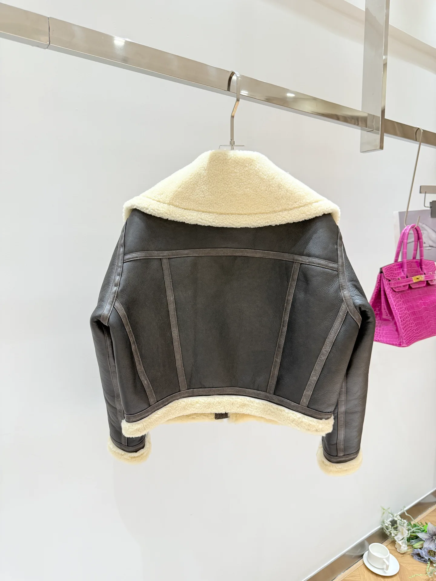 Women's Leather Jackets And Sheepskin Coats JACQUEMUS 18082984