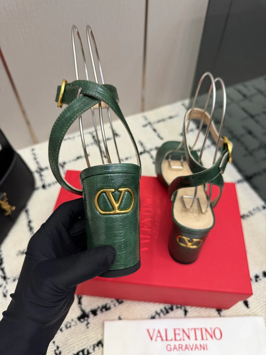 Women's Open-Toe Sandals VALENTINO 18048995