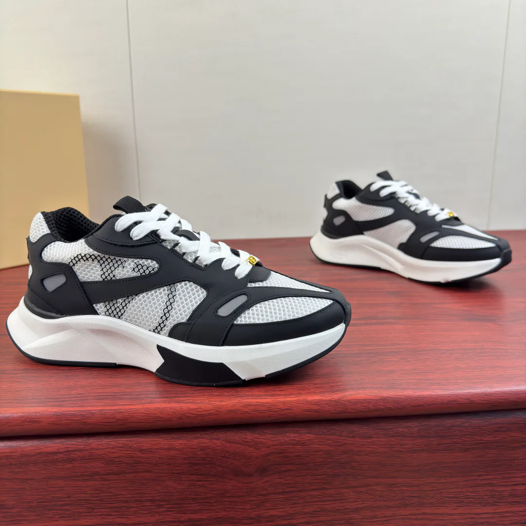 Men's Sneakers VALENTINO 17457774