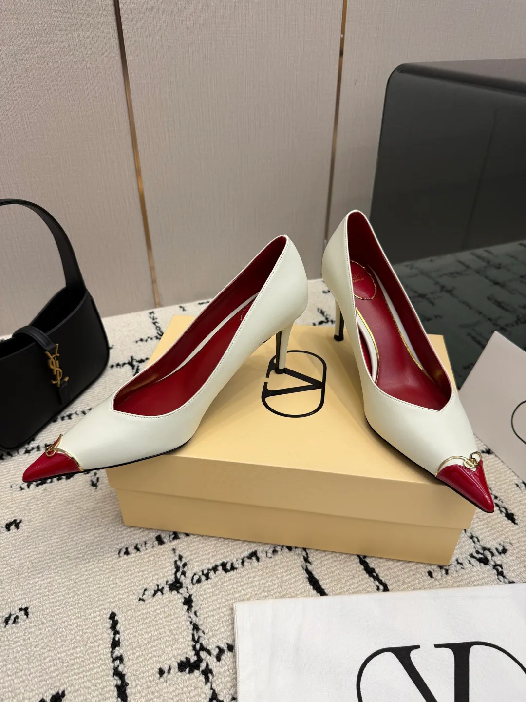 Women's Heels VALENTINO 17937559