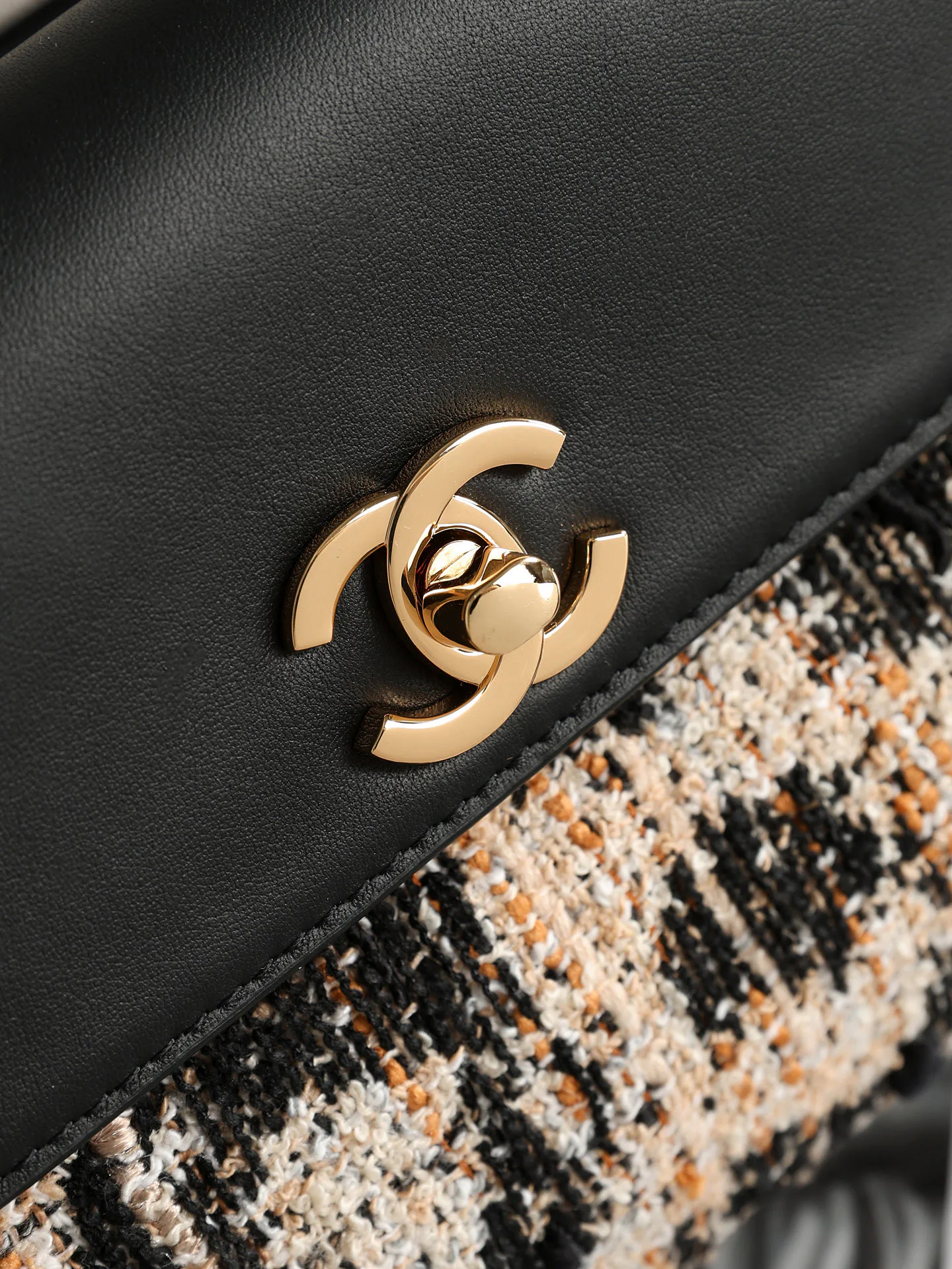 Women's Classic Handbags CHANEL 17844817