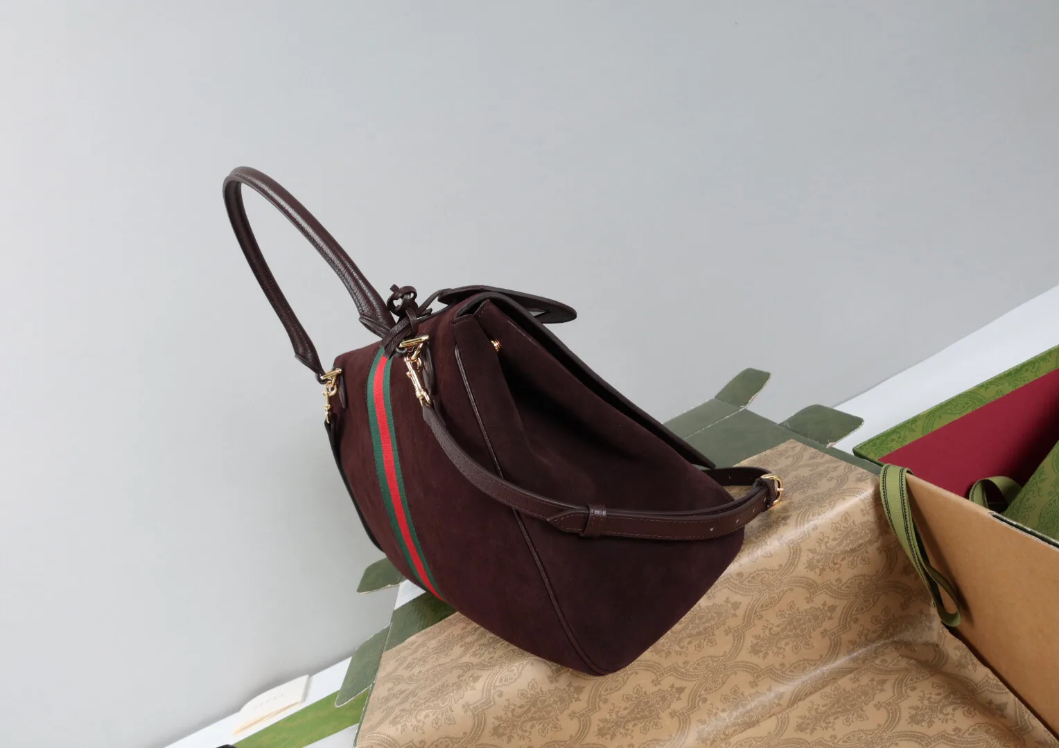Women's Classic Handbags GUCCI 18250560