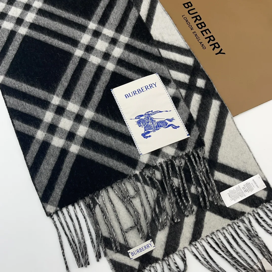 Scarves BURBERRY 18474608