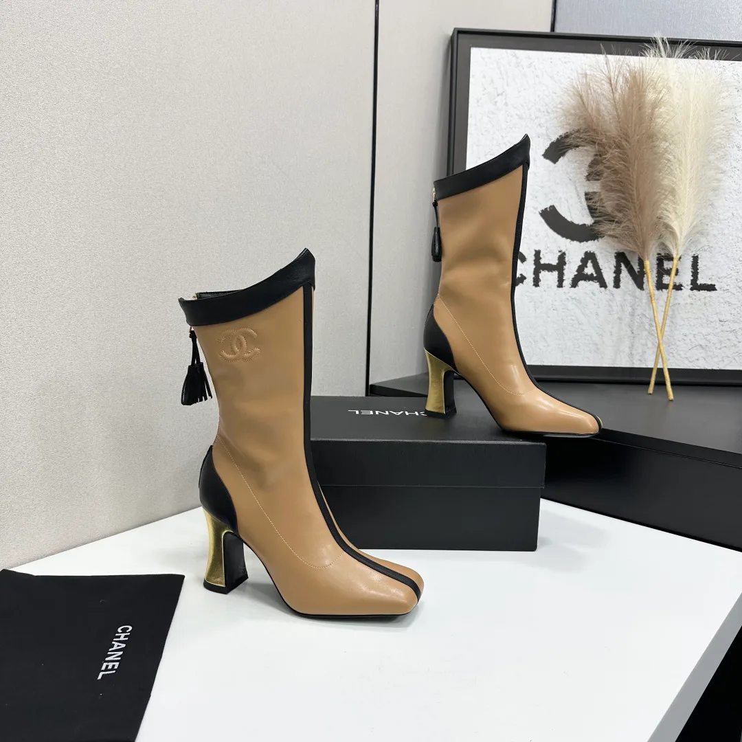 Women's Boots CHANEL 18366720