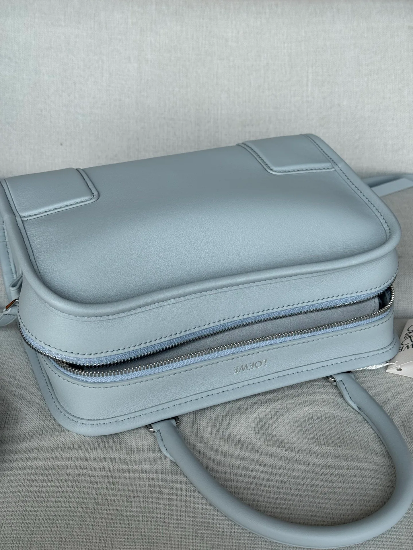 Women's Classic Handbags LOEWE 17927641