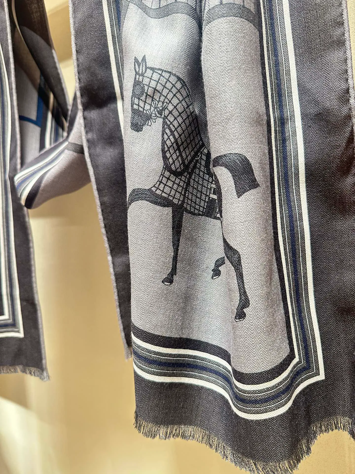 Scarves HERMES 18222475