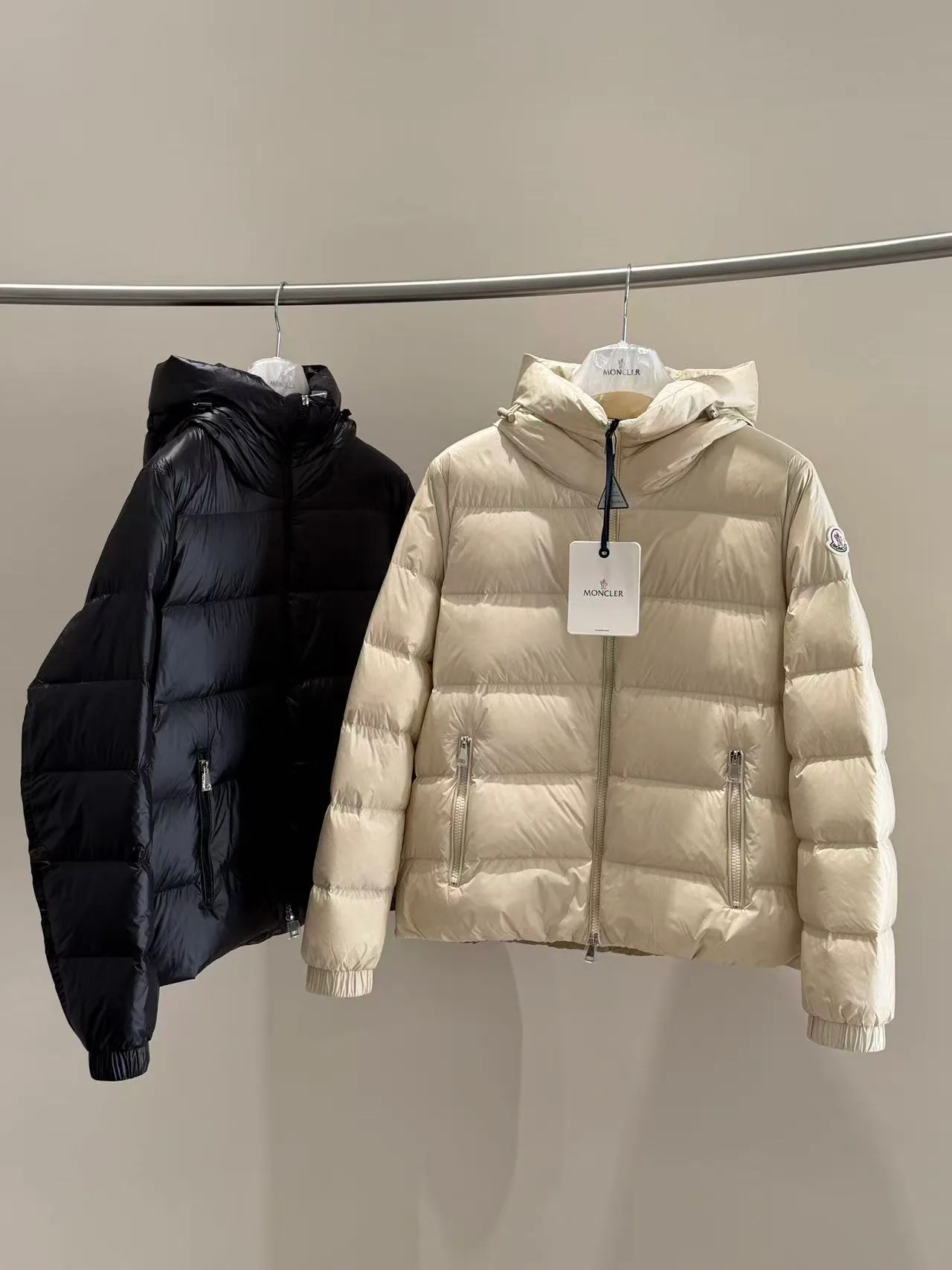 Women's Jackets And Down Jackets MONCLER 18184483