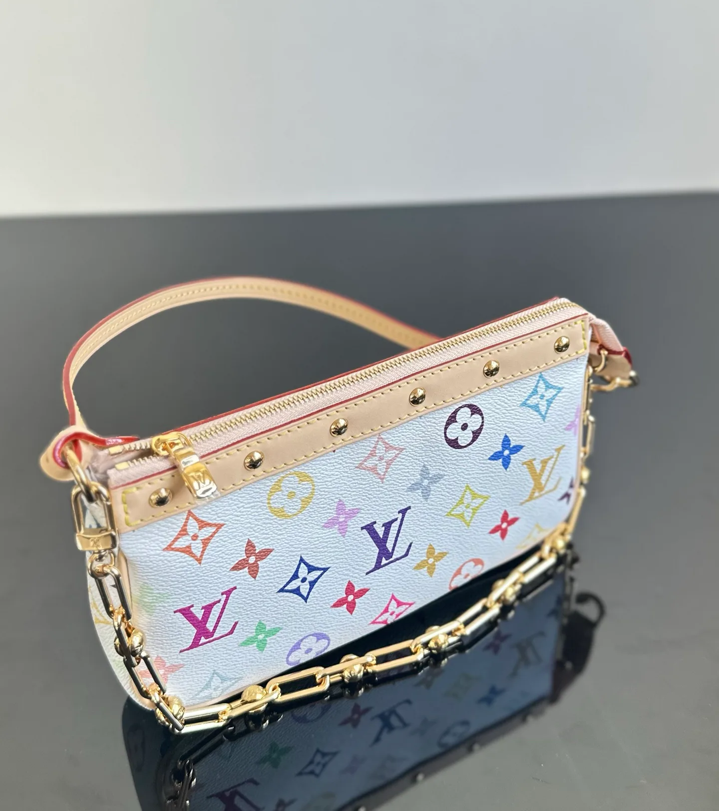 Women's Classic Handbags LOUIS VUITTON 18376445