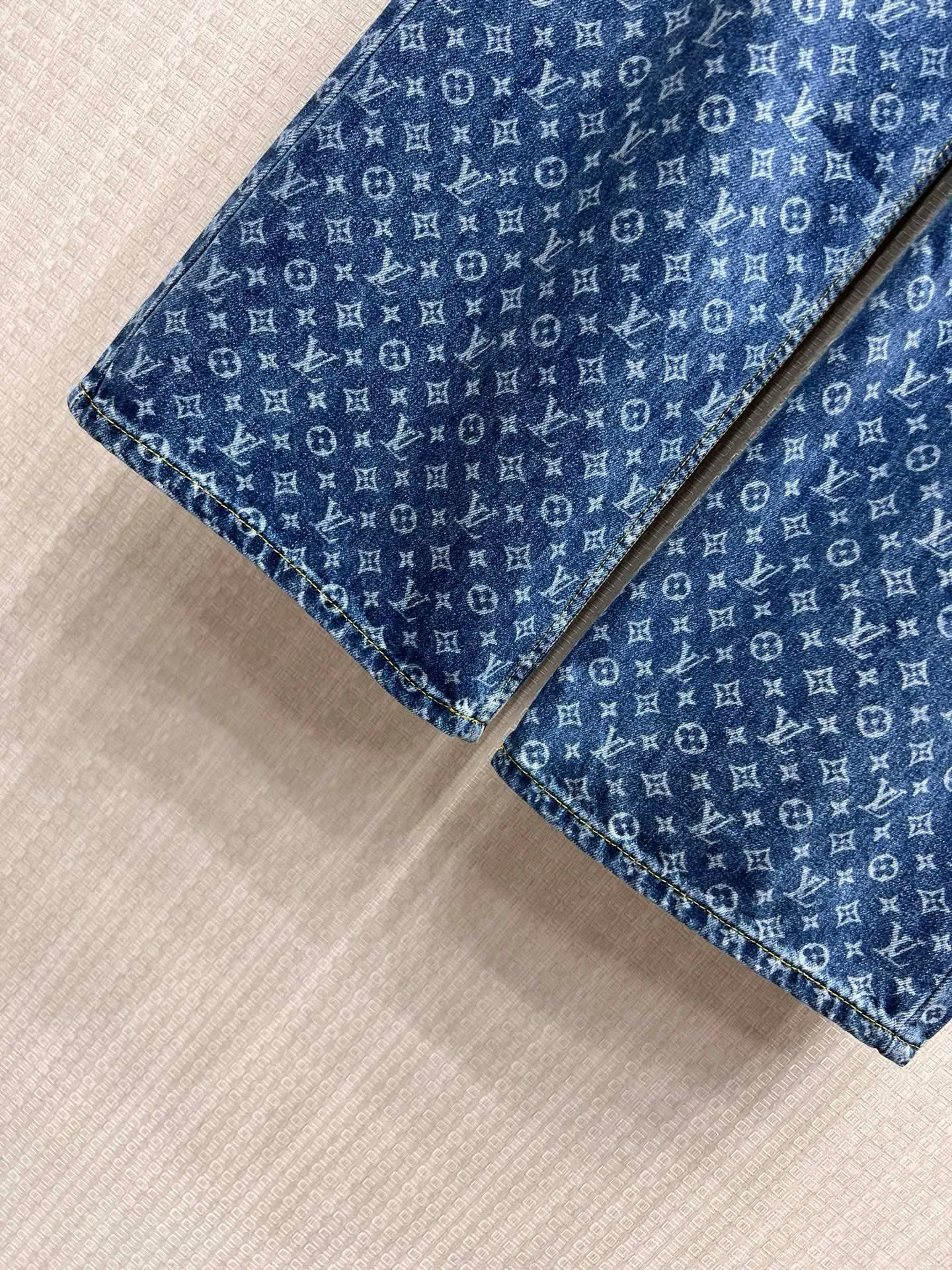 Women's Jeans LOUIS VUITTON 17513550