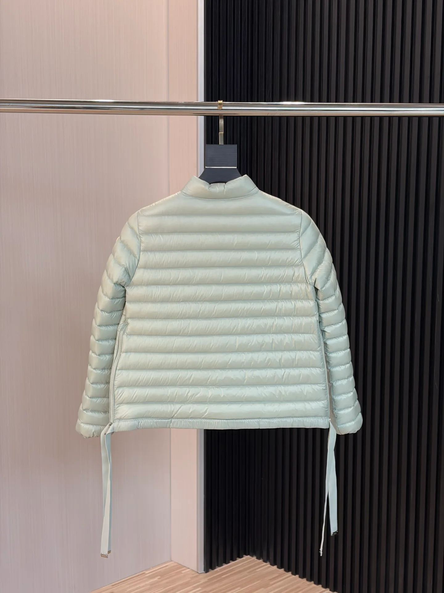 Men's Jackets And Down Jackets MONCLER 17908035
