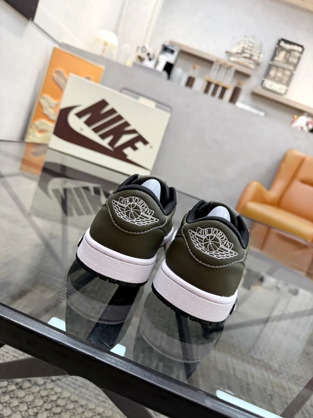 Men's Sneakers PRADA 18449099