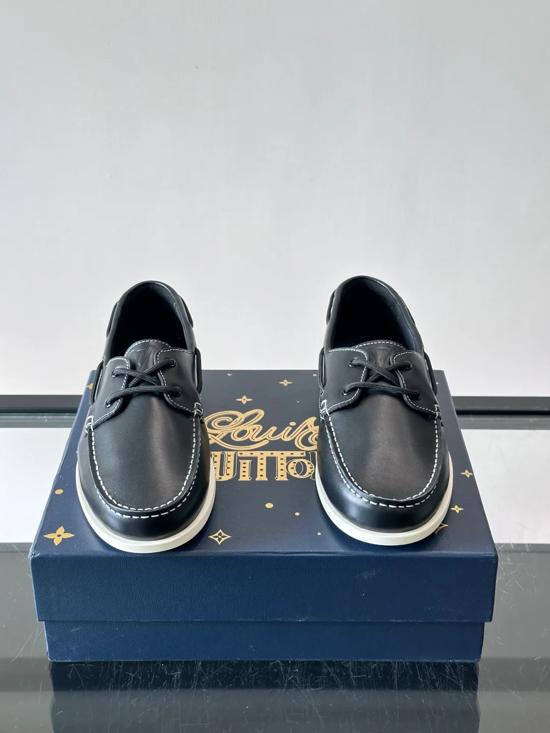 Men's Loafers And Dress Shoes LOUIS VUITTON 18118551
